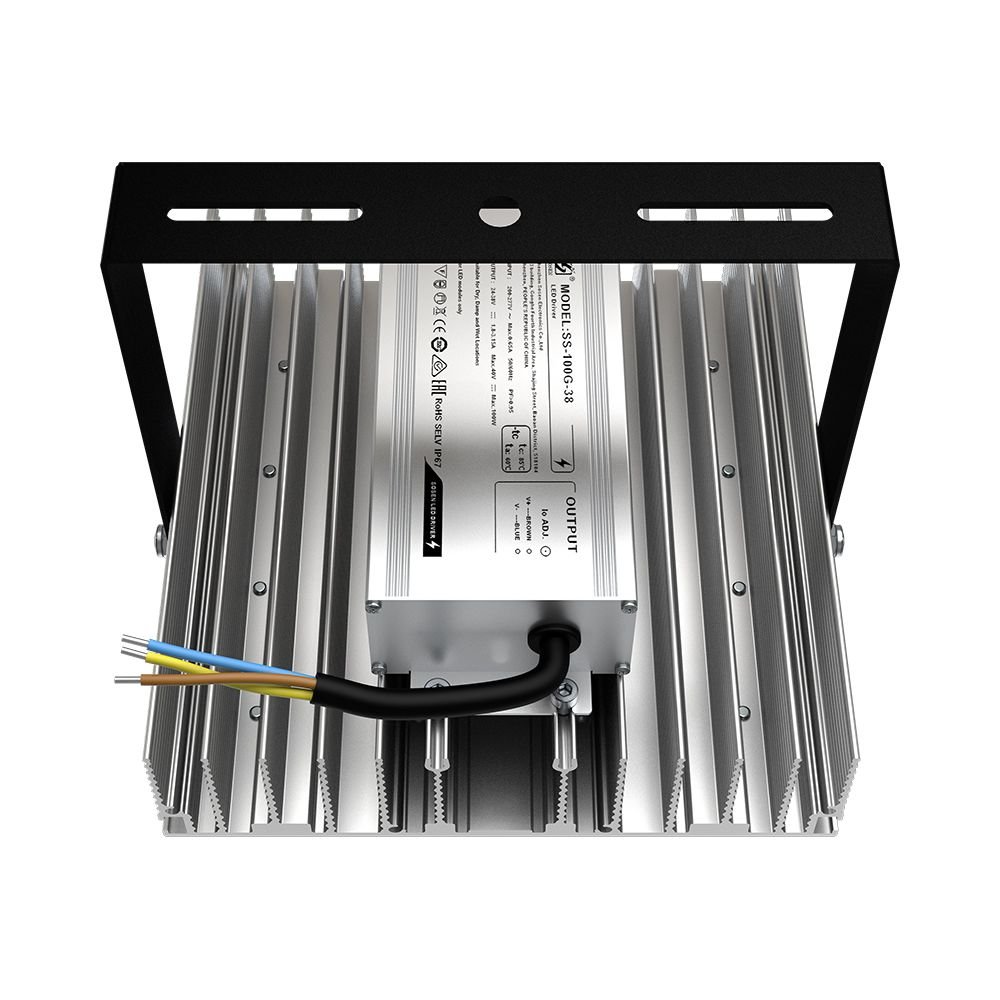 Прожектор 100 S CRI70 4000К 135х55°