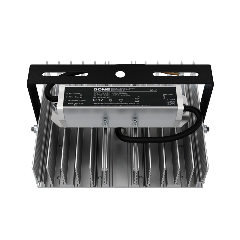 Прожектор 40 S Эко CRI70 4000К 155х70°